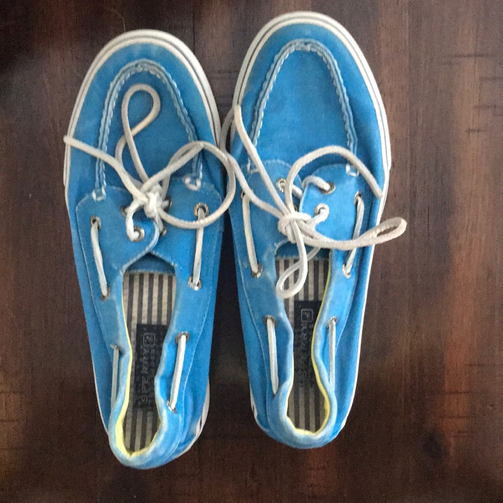 Blue speery sin really good condition